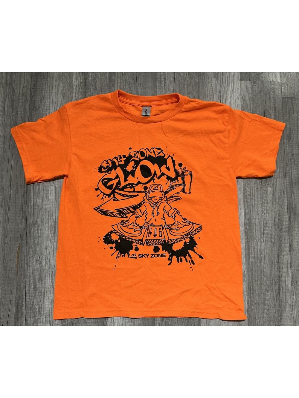 Sky Zone Glow Dj Graphic Shirt Size Youth Small Neon Orange Short Sleeve T-shirt